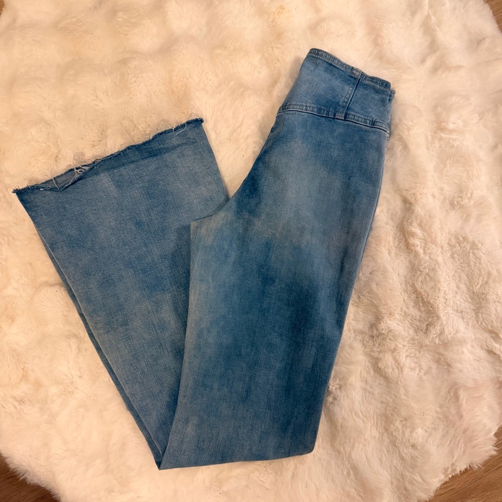 1199 Vanilla Star Super Flare Jeans 2 High Rise Stretch (24x31.5) Adorable